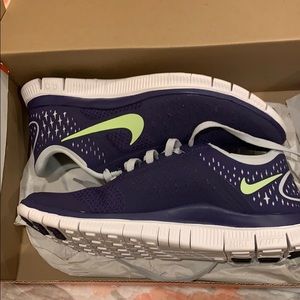Brand new Nike Free 4.0
